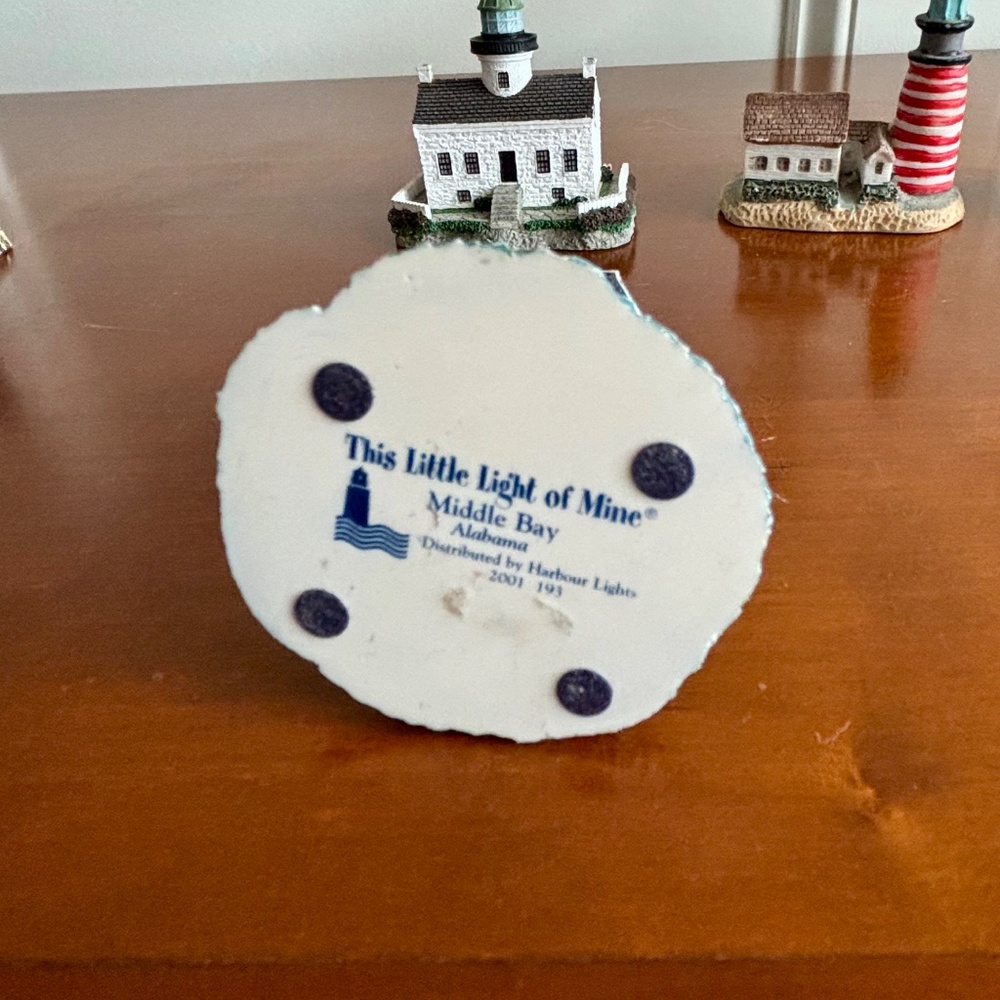 Set of 5 Mini Lighthouses - Picture 8 of 9